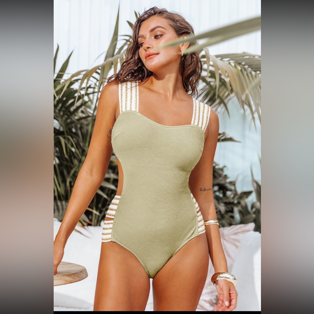 One piece swimsuit